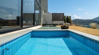 Geojedo Raonhiljo Pollvilla Pension
