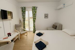 Karavaki Apartments