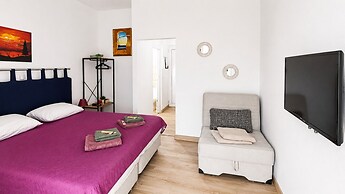 Karavaki Apartments