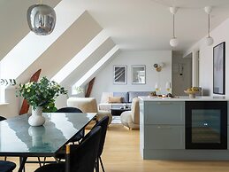 Leaves 6 - 2 Bdr Apt With Shared Roof Terrace