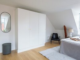 Leaves 6 - 2 Bdr Apt With Shared Roof Terrace