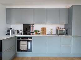 Leaves 6 - 2 Bdr Apt With Shared Roof Terrace