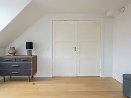 Leaves 6 - 2 Bdr Apt With Shared Roof Terrace