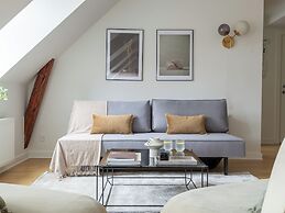 Leaves 6 - 2 Bdr Apt With Shared Roof Terrace