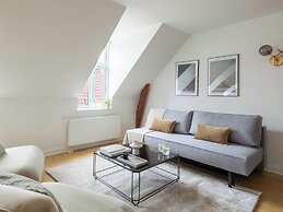 Leaves 6 - 2 Bdr Apt With Shared Roof Terrace