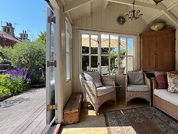 Beta Cottage