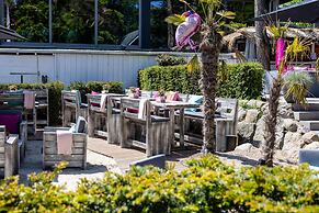 THE FLAMINGO