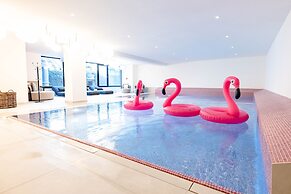 THE FLAMINGO