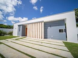 First Class 4br King Size Villa In Sosua Town!
