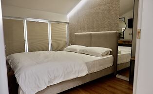 D-Rooms