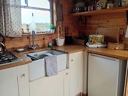 Beautiful Idilic Stay at The Box