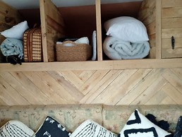 Beautiful Idilic Stay at The Box