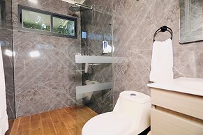 Boutique Hotel Containers