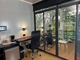 Boutique Hotel Containers