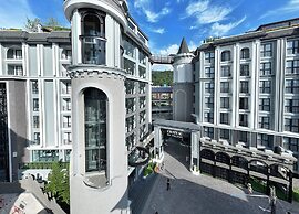 Chateau Du Village Patong