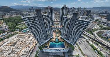 Datum Jelatek Residence by Airhost
