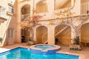 Maisonnette & Pool Ta'cenc Sannat Gozo