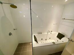 A2 - 4 Bdr Duplex With Stunning Sea View, Karon Beach