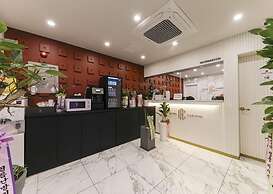 HOTEL CARLTON