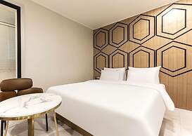 HOTEL CARLTON
