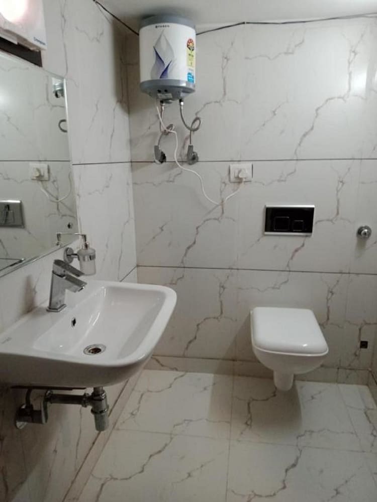Hotel Mannat International
