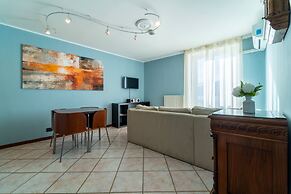 Lakefront Retreat - Celeste