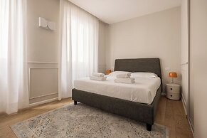 Tornabuoni Place & Dream by Mmega