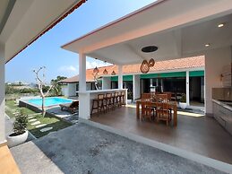 Moon Bali Guesthouse Canggu