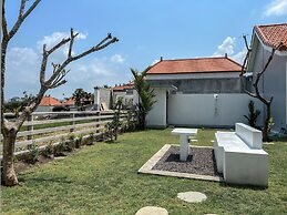 Moon Bali Guesthouse Canggu