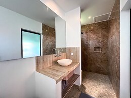Moon Bali Guesthouse Canggu