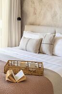 Solus Suites