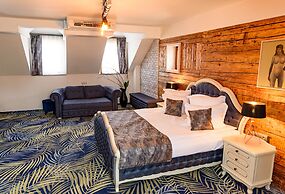 ART HOTEL
