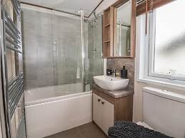 Whispering Willows 2-bed Lodge in Scarborough