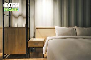 Dash Forwaves Hotel
