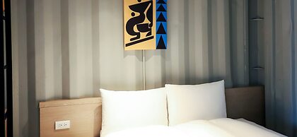 Dash Forwaves Hotel