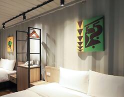 Dash Forwaves Hotel