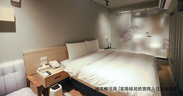 Dash Forwaves Hotel
