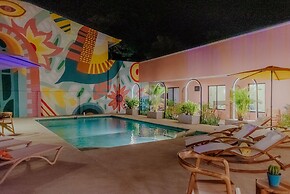 Hotel Amavi
