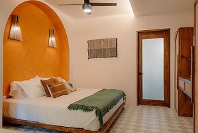 Hotel Amavi