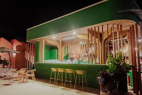 Hotel Amavi