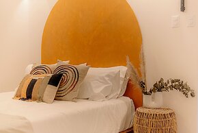 Hotel Amavi