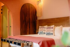 Hotel Amavi