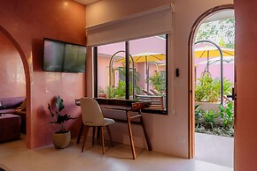 Hotel Amavi