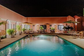 Hotel Amavi