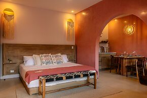 Hotel Amavi