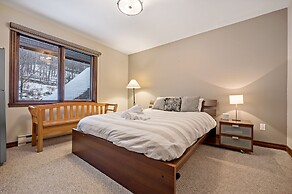 Algonquin by RVMT