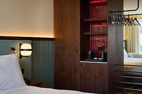 DUO Hotel Lisbon, Curio Collection by Hilton