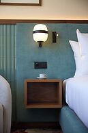 DUO Hotel Lisbon, Curio Collection by Hilton