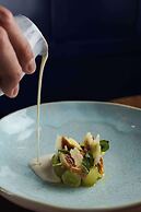 DUO Hotel Lisbon, Curio Collection by Hilton