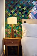 DUO Hotel Lisbon, Curio Collection by Hilton